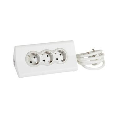 Разклонител 3 x 2P+E и 2 x USB с кабел 1.5 m и защита Бял